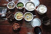 傳統不丹民居內吃的午餐