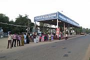 從 Dharasuram 回程時候車的巴士站