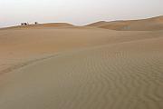 Khuri 外的沙丘
