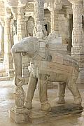 千柱之廟的大象石雕