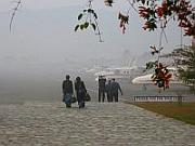 仍被濃霧籠罩的波卡拉機場